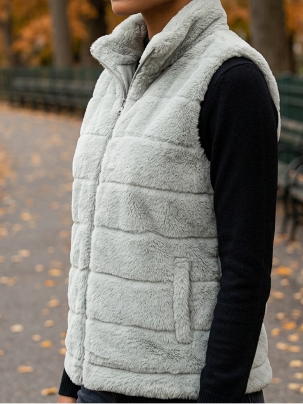Women’s Plush Zip-Front Vest